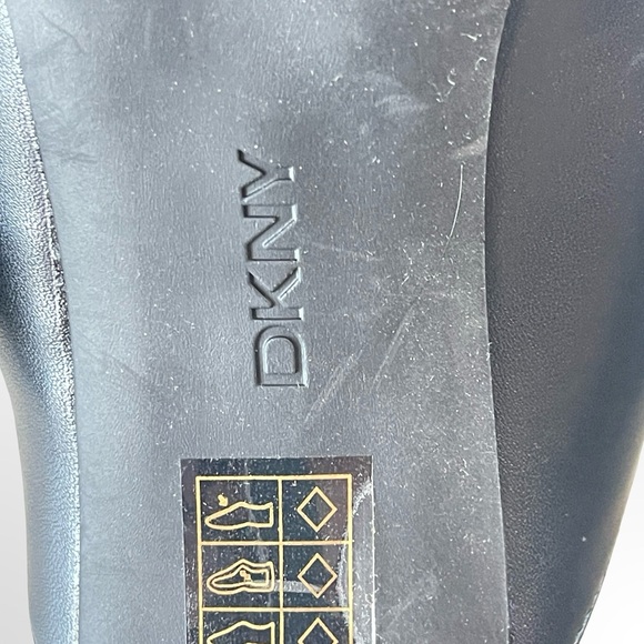 DKNY Black Pointed Buckle Mule Heels in 9.5 NWOT - Picture 7 of 7